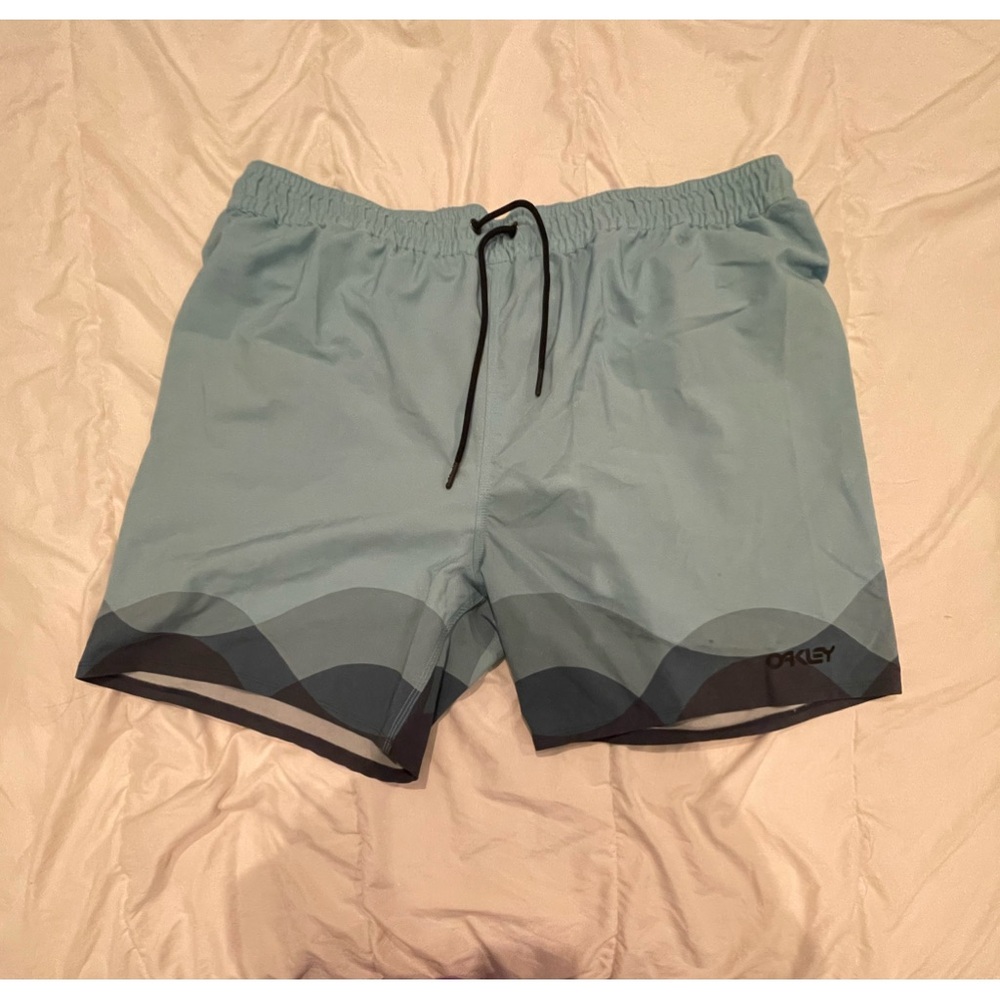 Oakley mens swim trunks, size 2xL